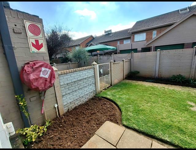 2 BEDROOM APARTMENT TO LET IN THREE RIVERS PROPER